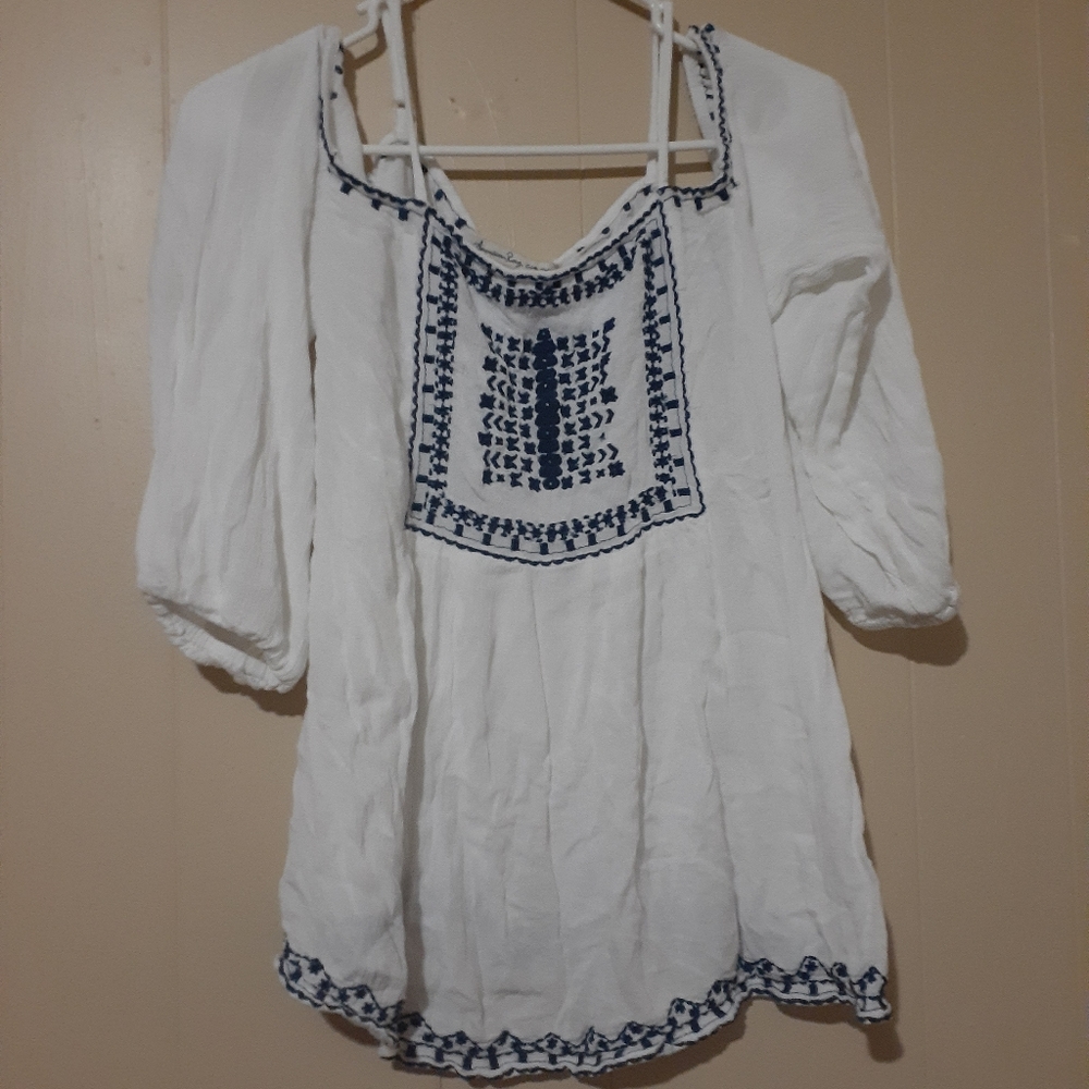 American rag cold shoulder boho white blue top MED